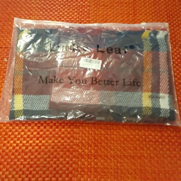 NEW Infinity Scarf Navy/Burgundy Plaid Winter Women's - Picture 3 of 4